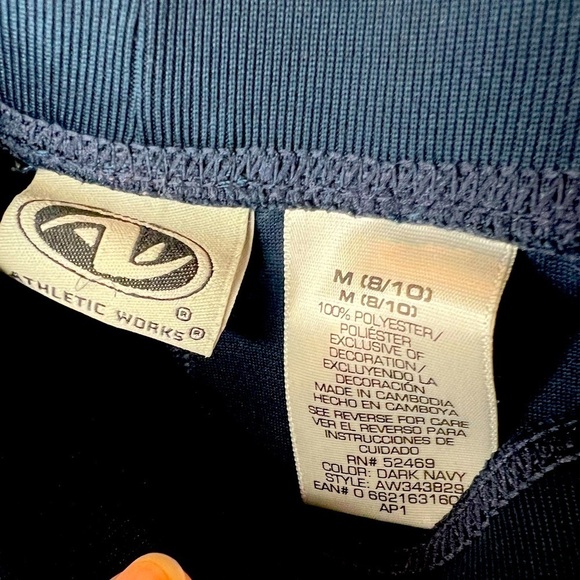 D11.14 Athletic Works Navy Shorts Medium (8-10) - Picture 3 of 5